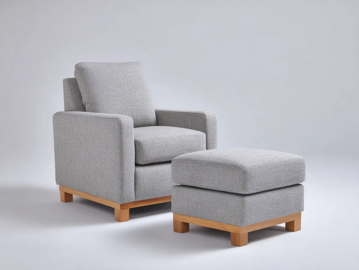 Sessel mit Fußhocker Stoff und Holz 82×90×94 cm Hellgrau/Hellbraun – gepolsterter Ruheplatz fürs Wohnzimmer
